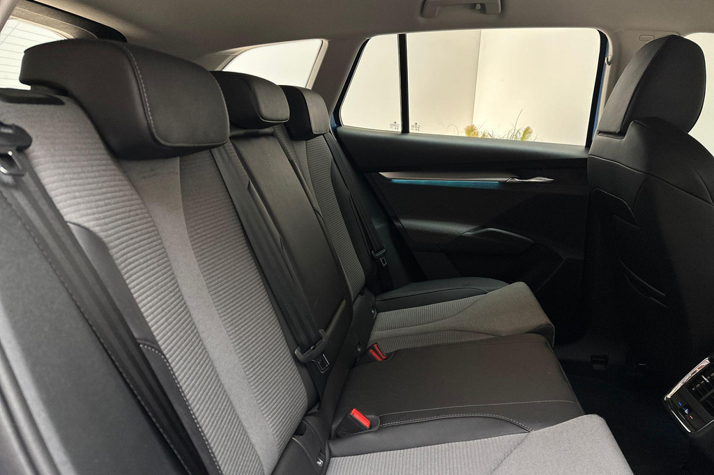 ŠKODA ENYAQ iV (S996NG) met abonnement