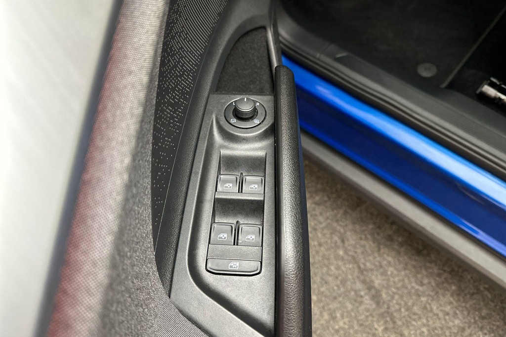 ŠKODA ENYAQ iV (S996NG) met abonnement