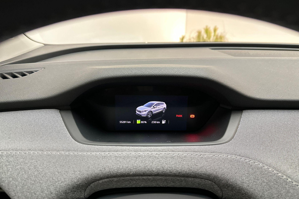 ŠKODA ENYAQ iV (S996NG) met abonnement