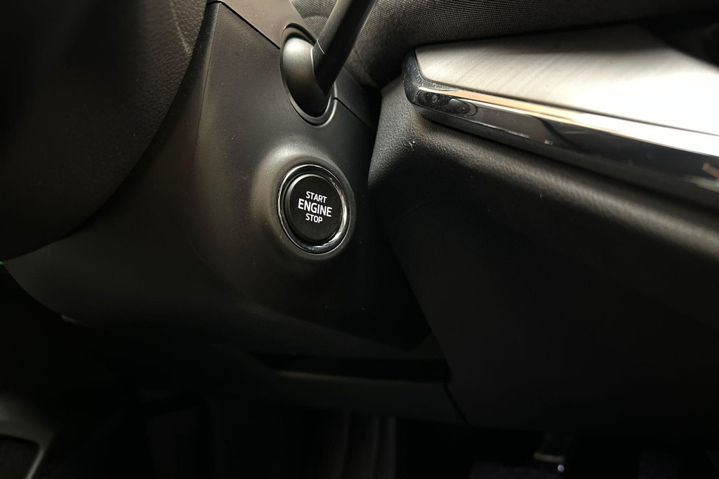 ŠKODA ENYAQ iV (S996NG) met abonnement