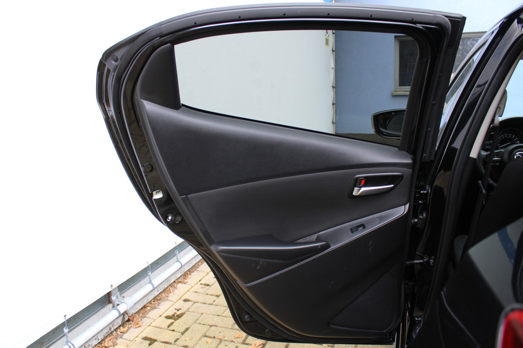 Mazda 2 (JGF49V) met abonnement