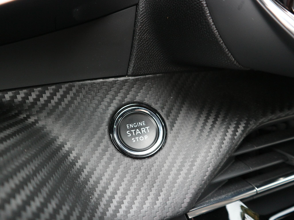 Peugeot 208 (L849PH) met abonnement