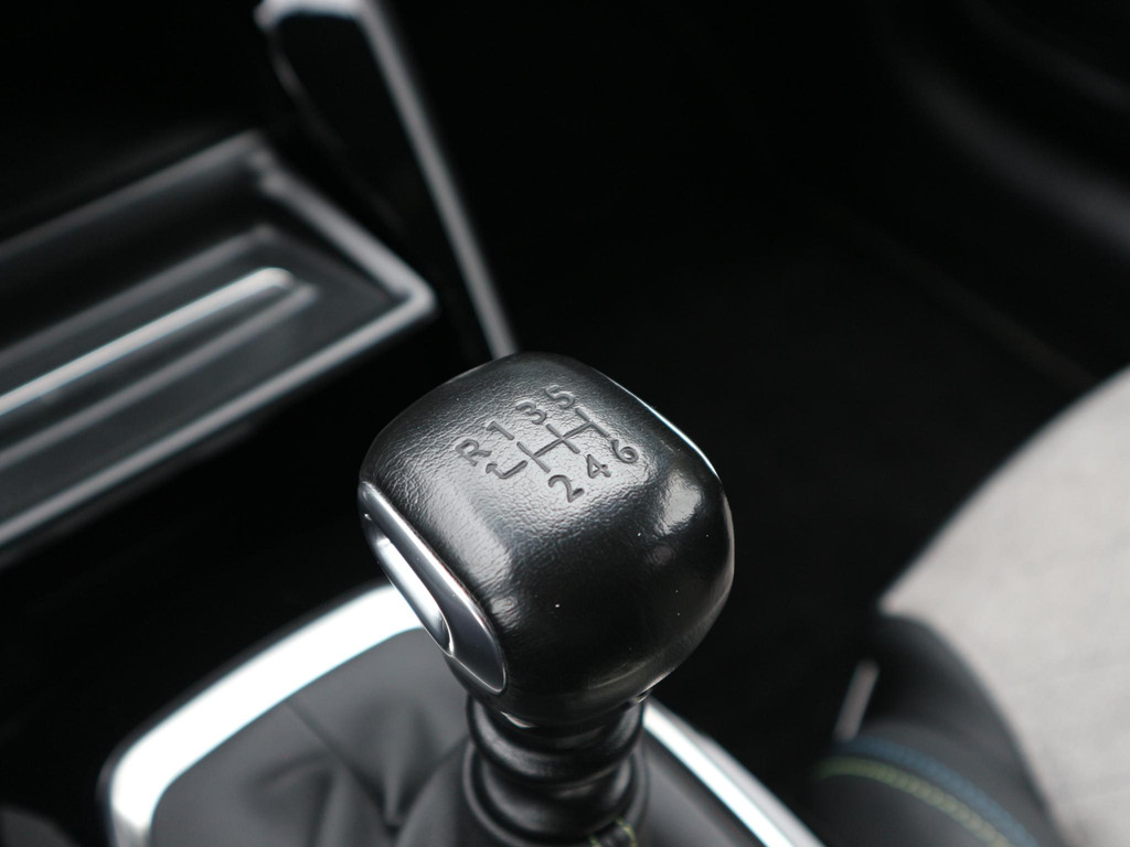 Peugeot 208 (L849PH) met abonnement