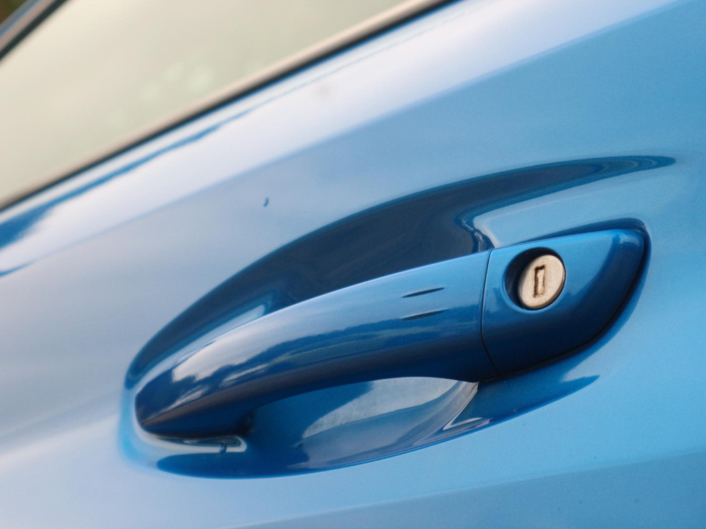 Peugeot 208 (L849PH) met abonnement