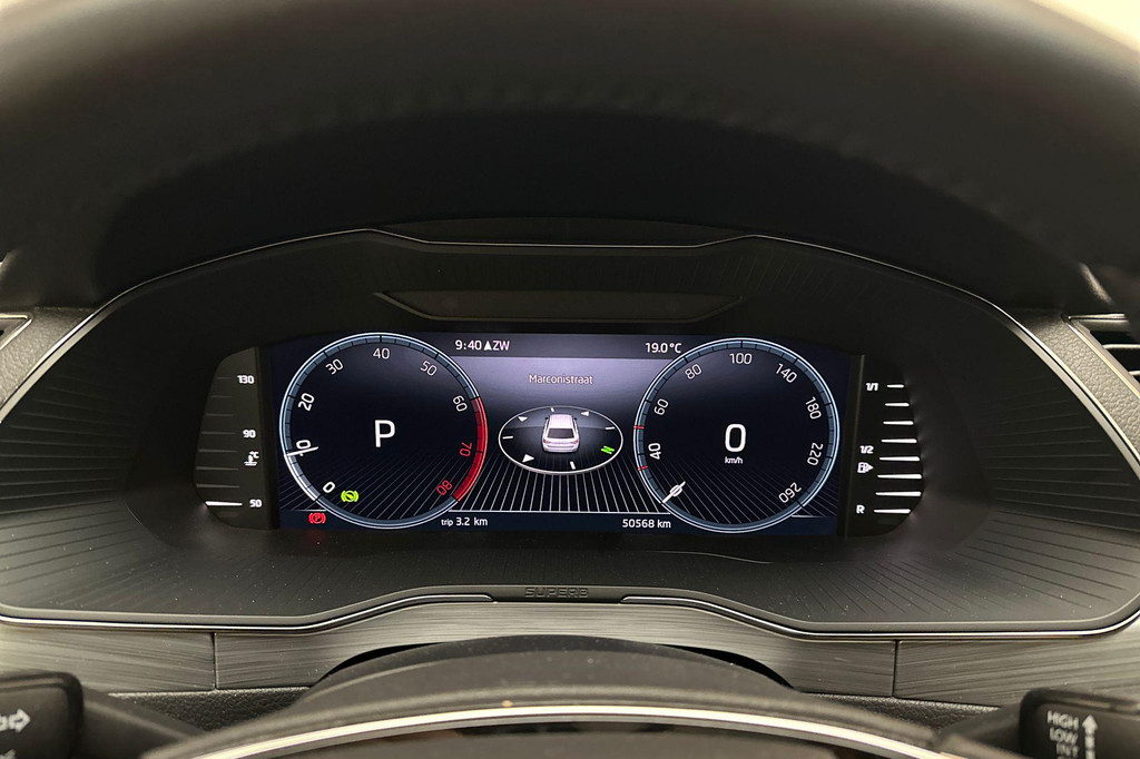 ŠKODA Superb (T718RK) met abonnement