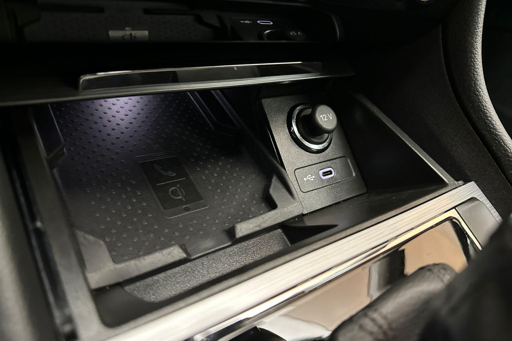 ŠKODA Superb (T718RK) met abonnement