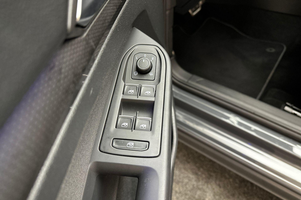 Volkswagen Golf GTE (JFT39V) met abonnement