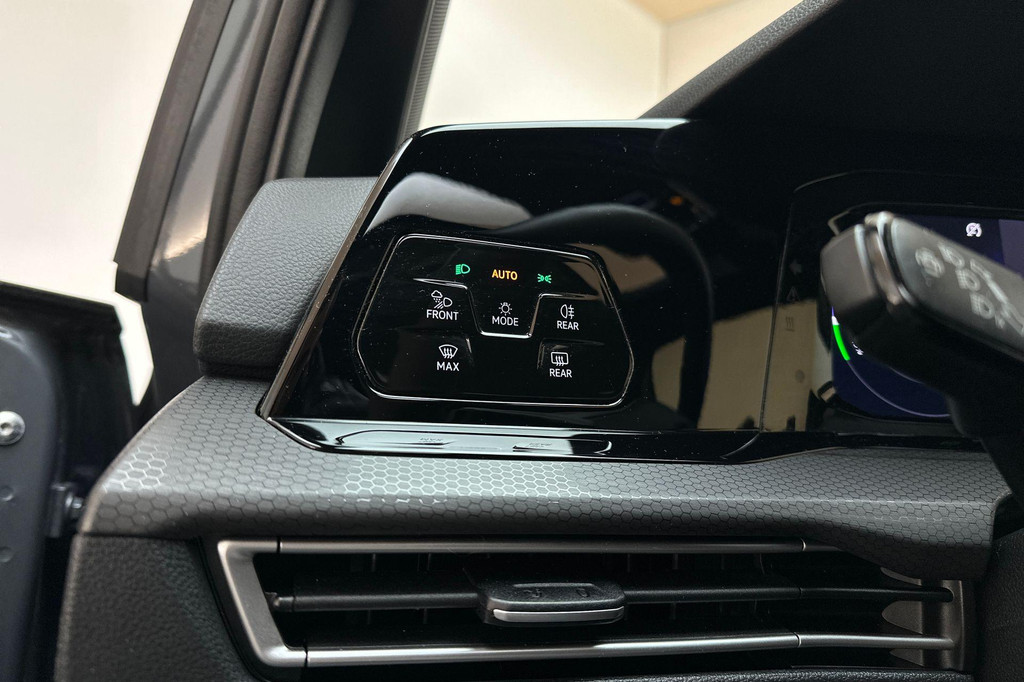 Volkswagen Golf GTE (JFT39V) met abonnement