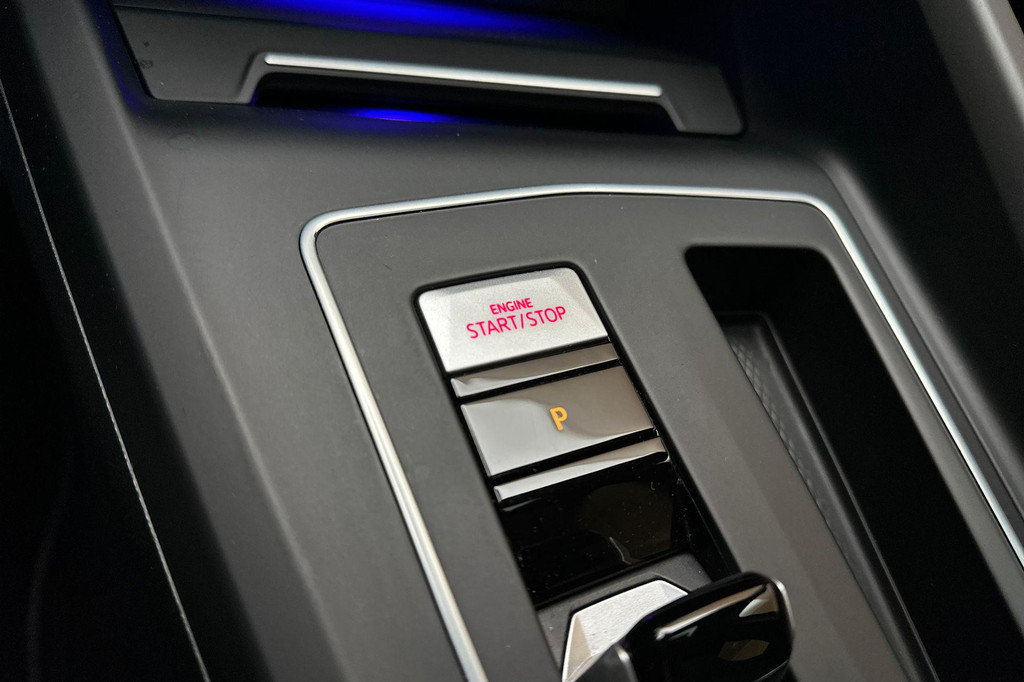 Volkswagen Golf GTE (JFT39V) met abonnement