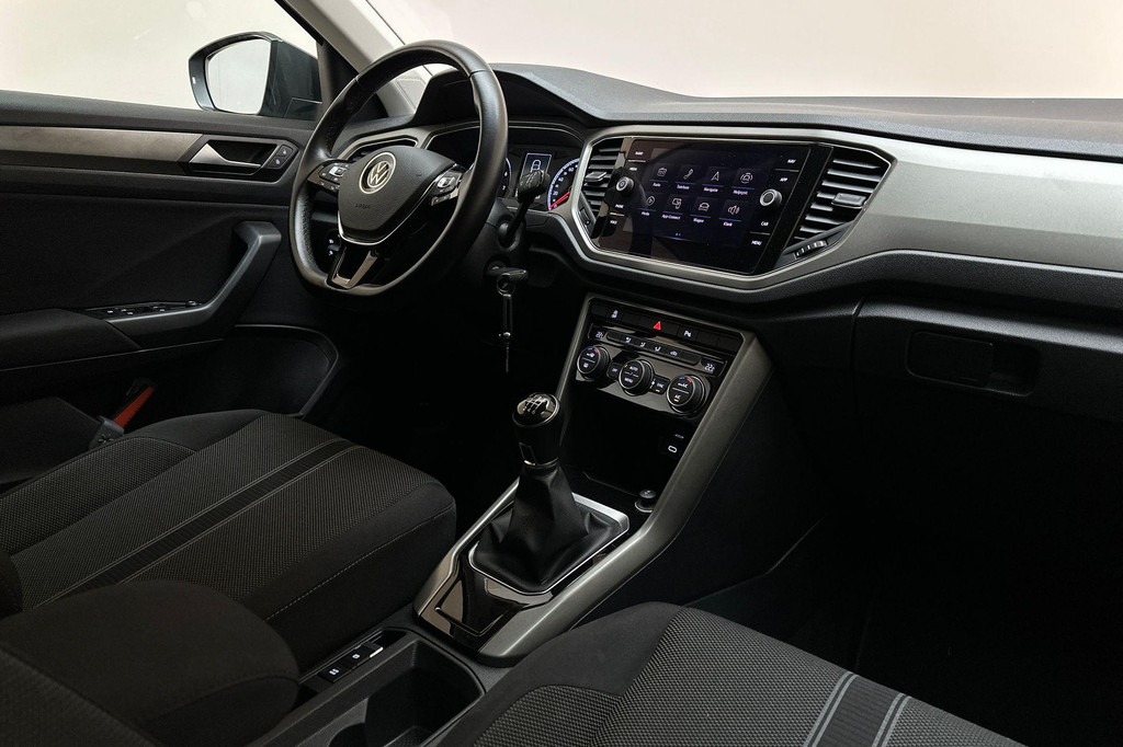 Volkswagen T-Roc (L235VR) met abonnement