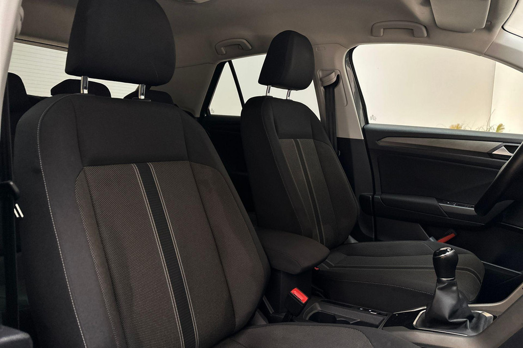 Volkswagen T-Roc (L235VR) met abonnement