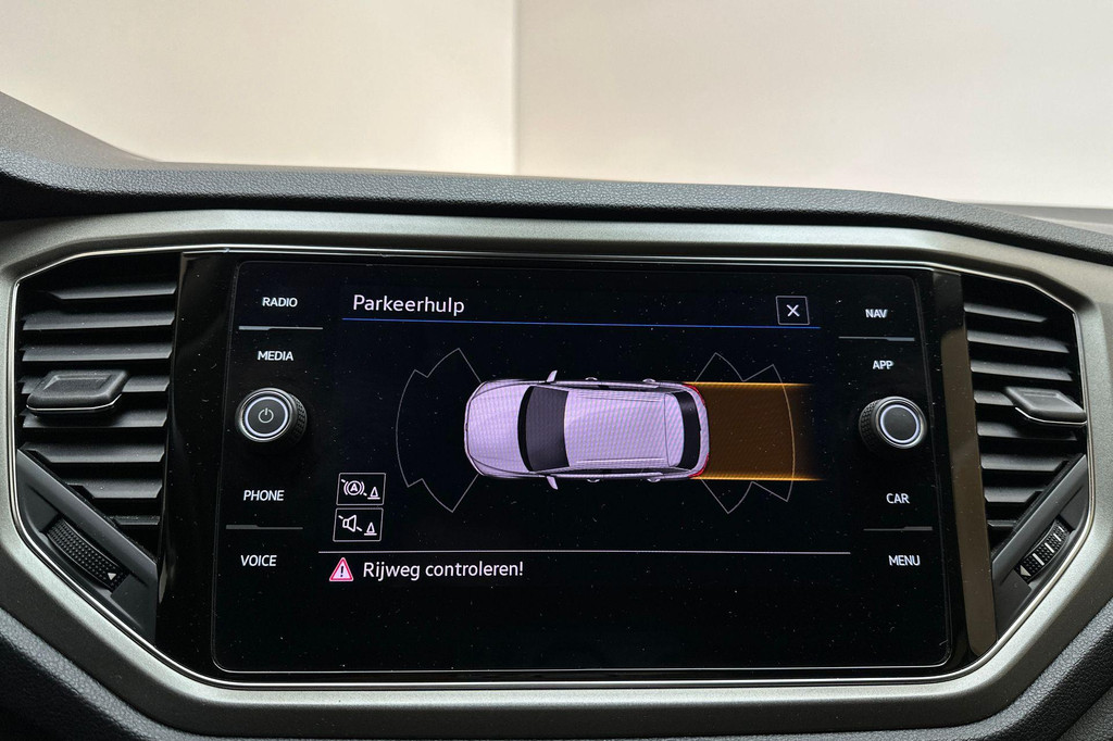 Volkswagen T-Roc (L235VR) met abonnement