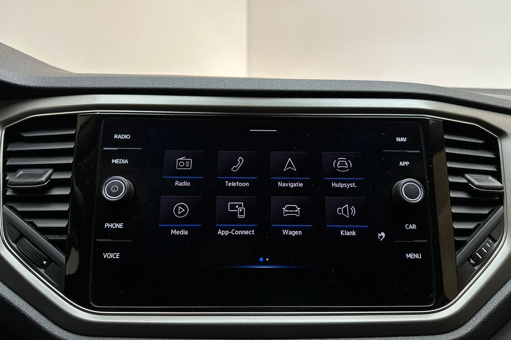 Volkswagen T-Roc (L235VR) met abonnement