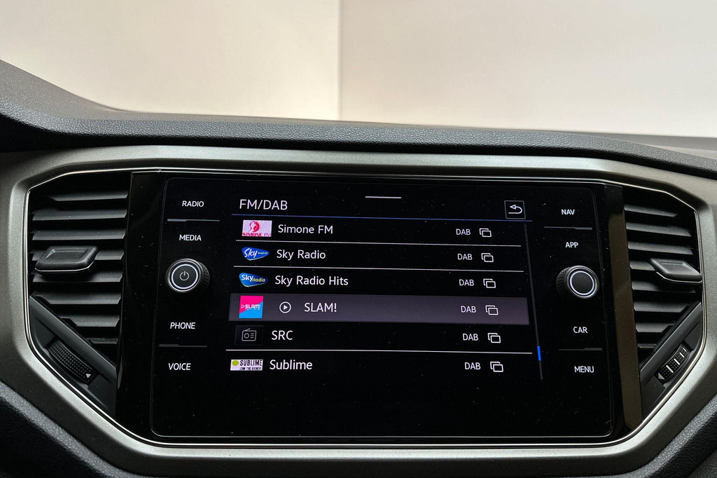 Volkswagen T-Roc (L235VR) met abonnement