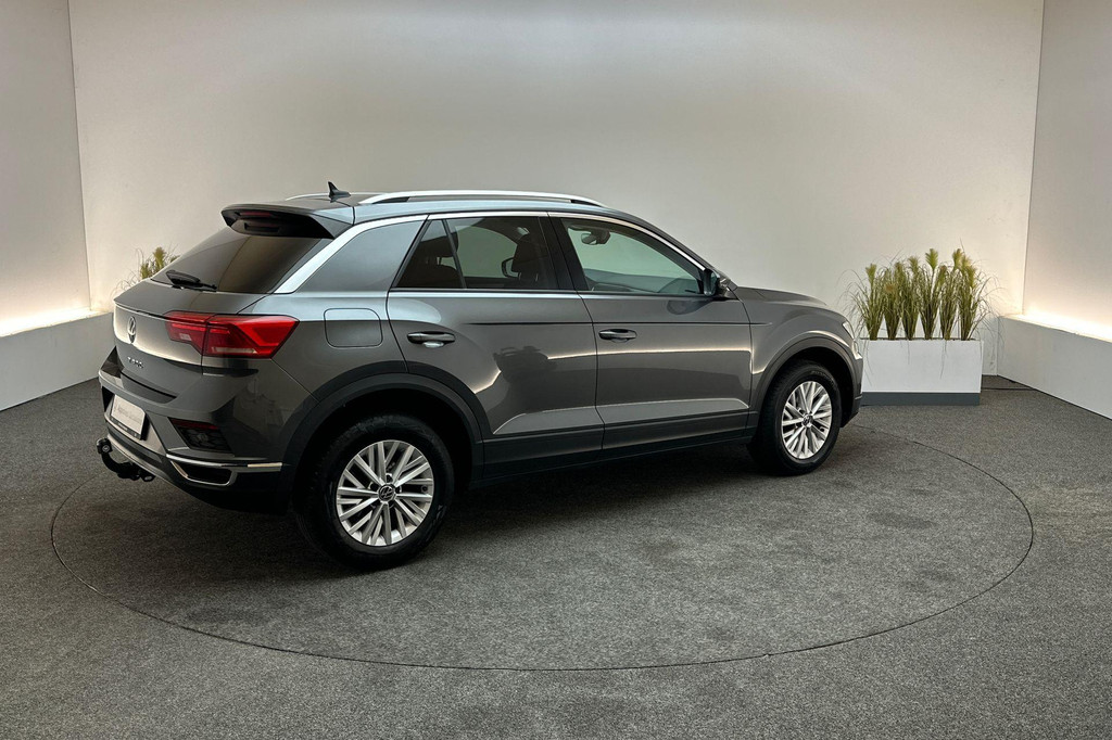 Volkswagen T-Roc (L235VR) met abonnement