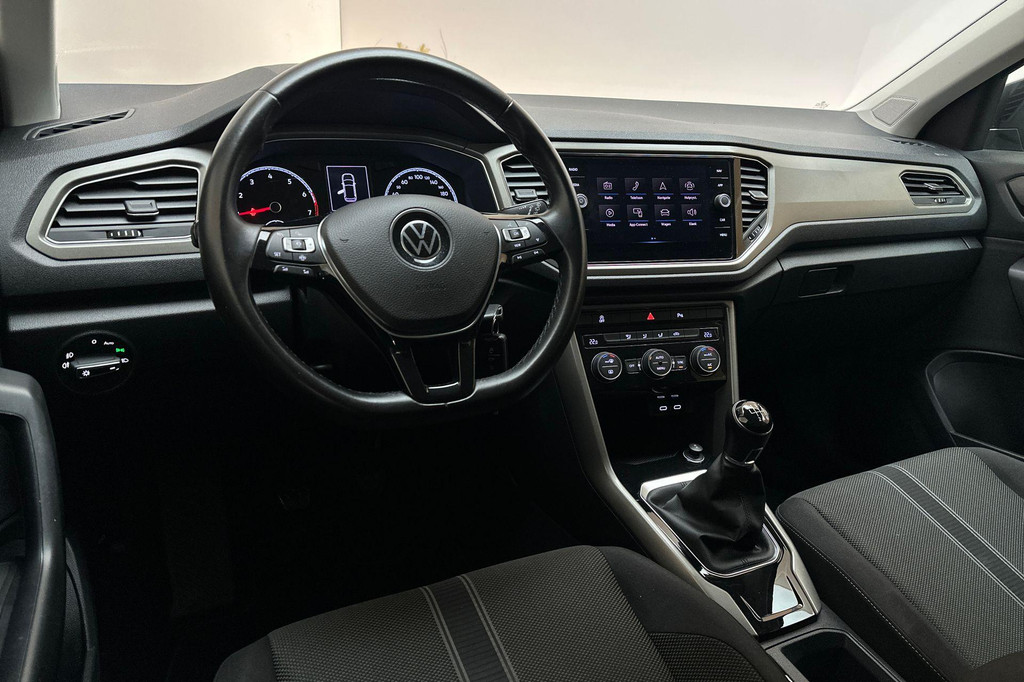 Volkswagen T-Roc (L235VR) met abonnement