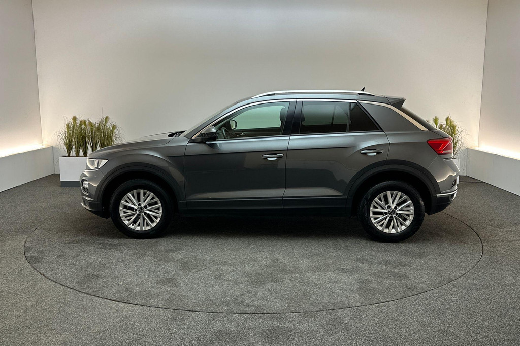 Volkswagen T-Roc (L235VR) met abonnement