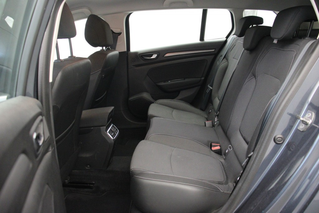 Renault MEGANE Estate (T062ZG) met abonnement