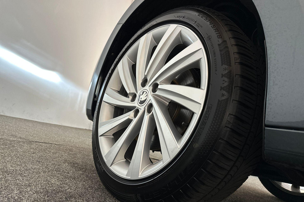 ŠKODA Octavia (JFR45P) met abonnement