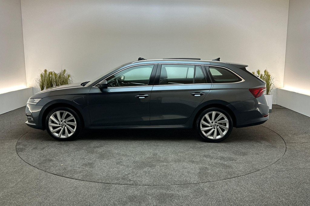 ŠKODA Octavia (JFR45P) met abonnement