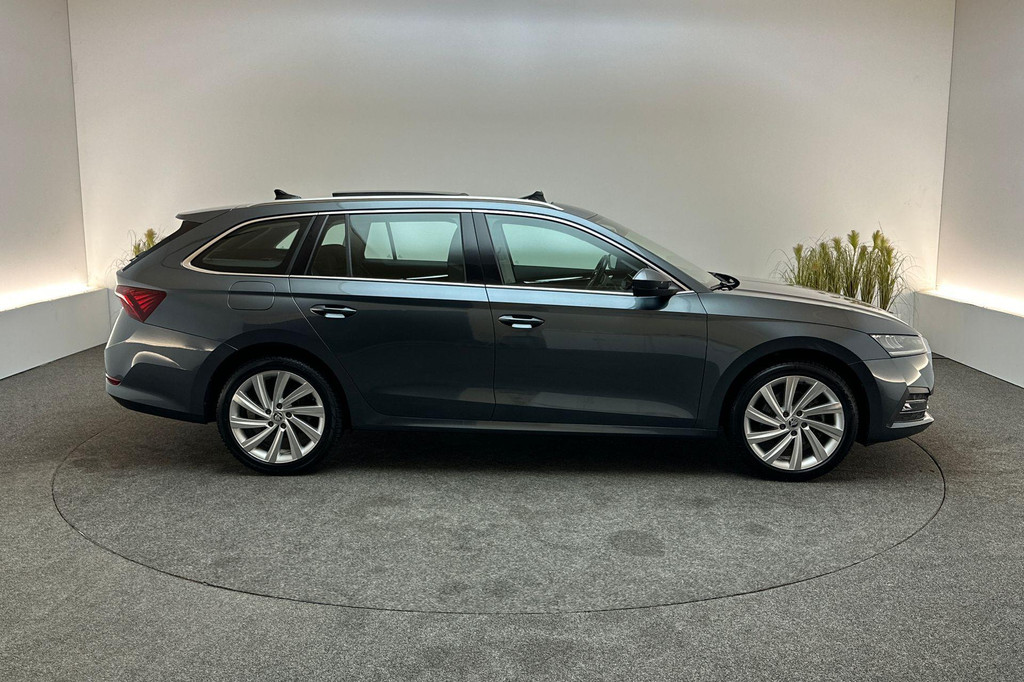 ŠKODA Octavia (JFR45P) met abonnement