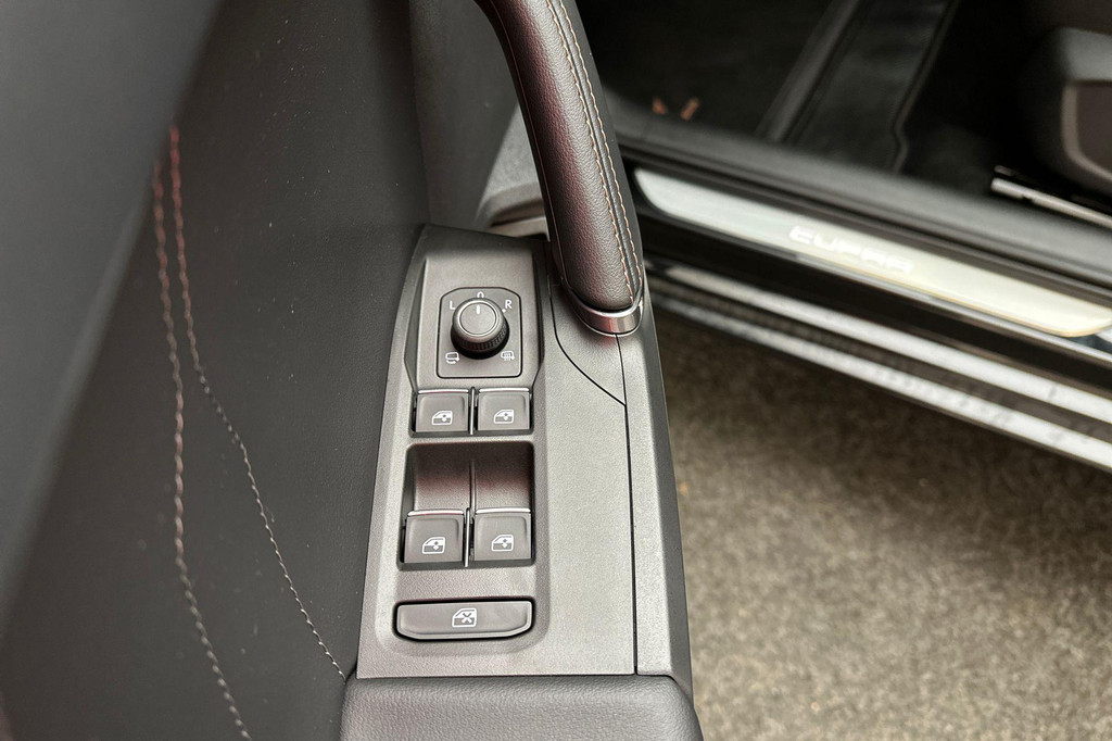 CUPRA Leon Sportstourer (HVV21L) met abonnement