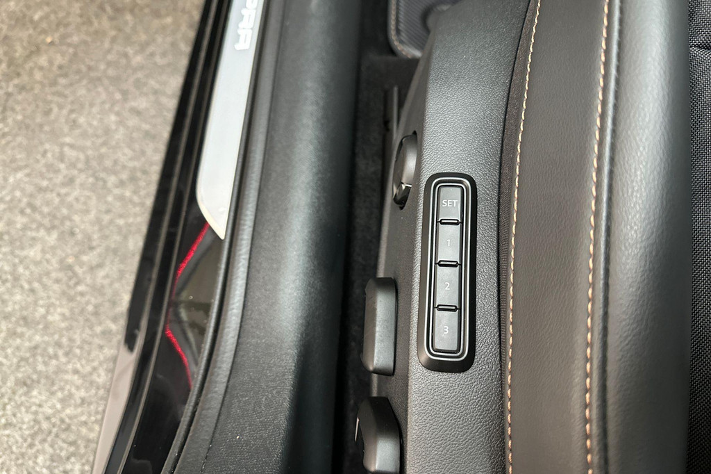 CUPRA Leon Sportstourer (HVV21L) met abonnement