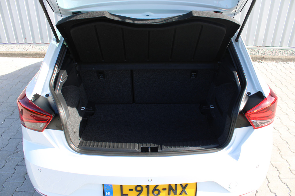 Seat Ibiza (L916NX) met abonnement