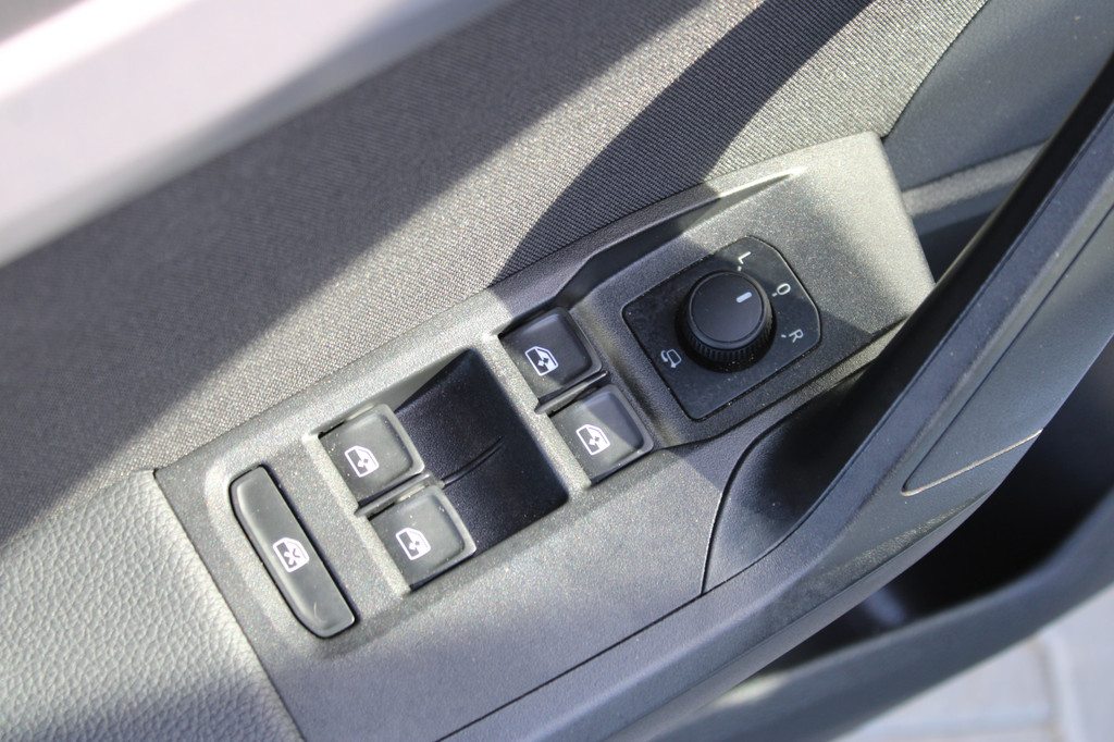 Seat Ibiza (L916NX) met abonnement