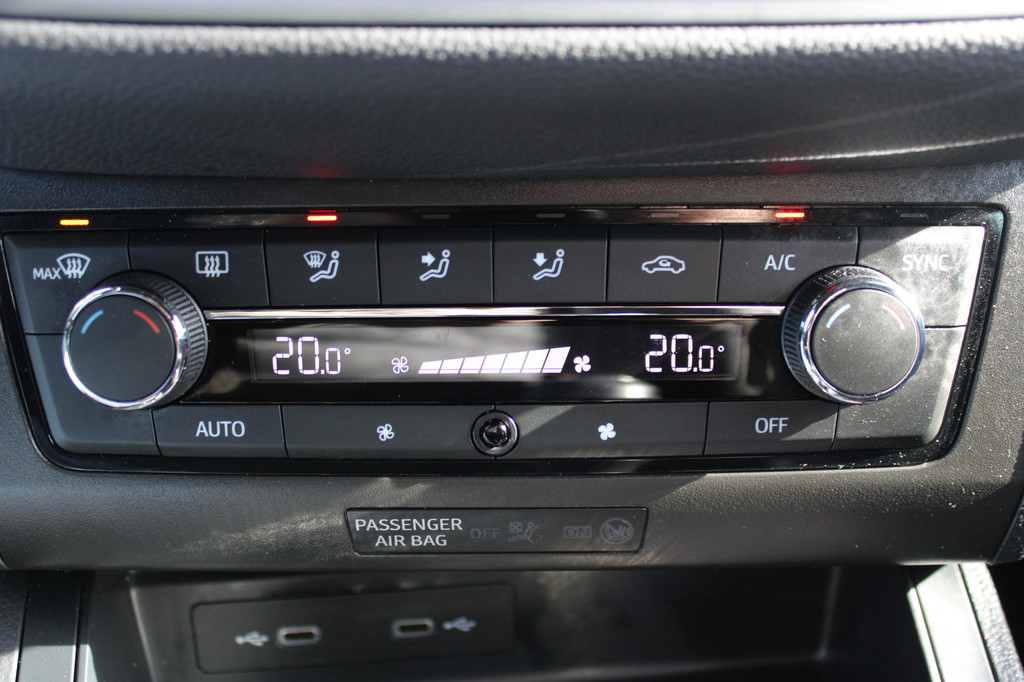 Seat Ibiza (L916NX) met abonnement