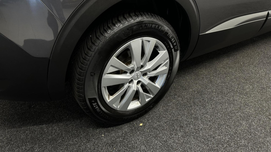 Peugeot 5008 (S798FD) met abonnement