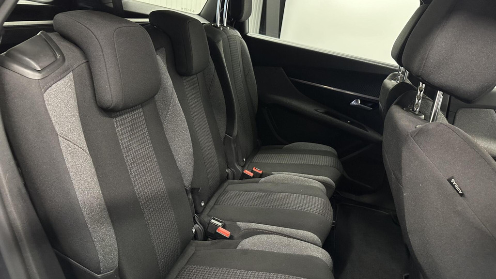 Peugeot 5008 (S798FD) met abonnement