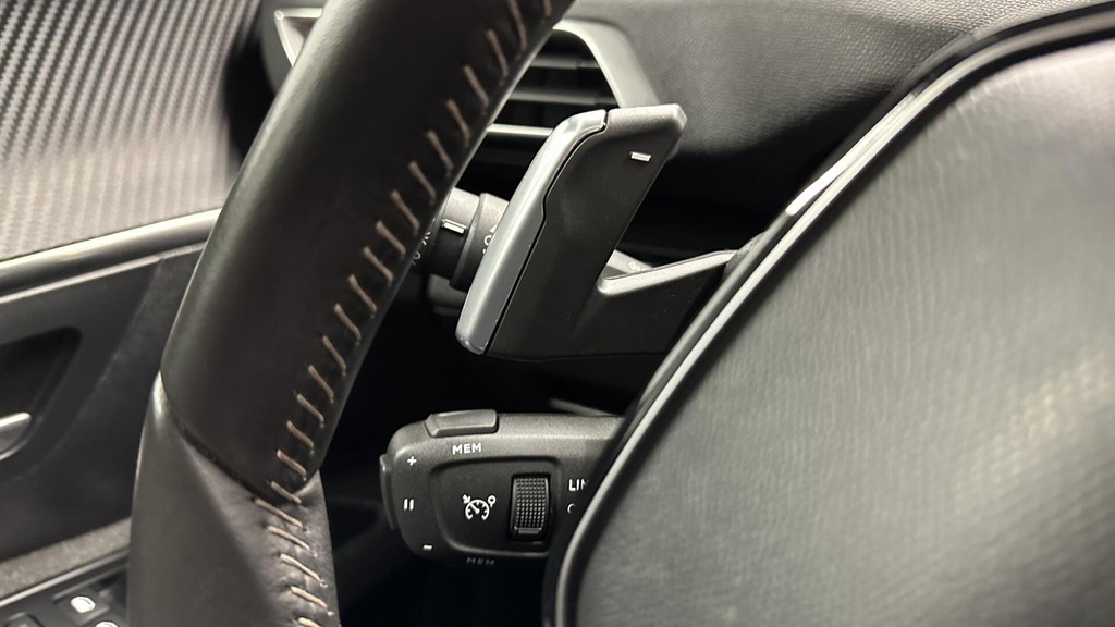 Peugeot 5008 (S798FD) met abonnement