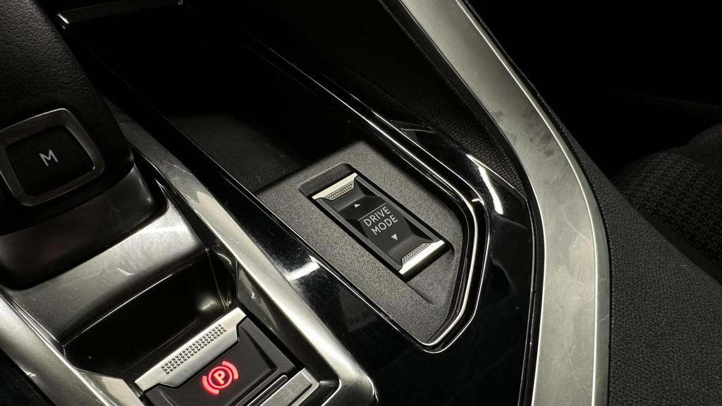 Peugeot 5008 (S798FD) met abonnement