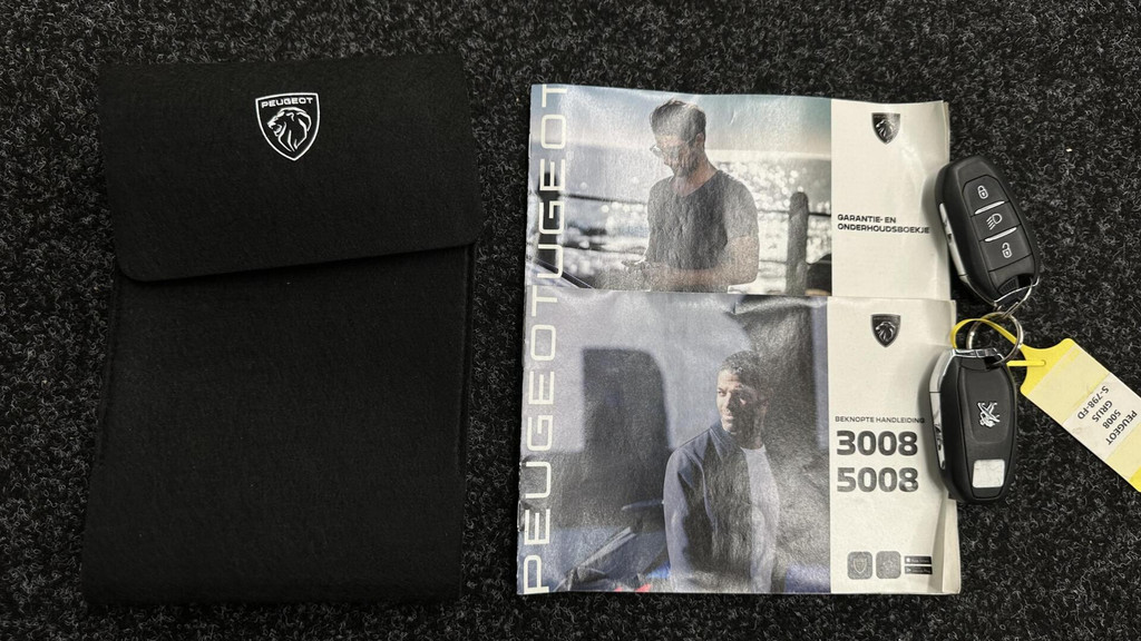 Peugeot 5008 (S798FD) met abonnement