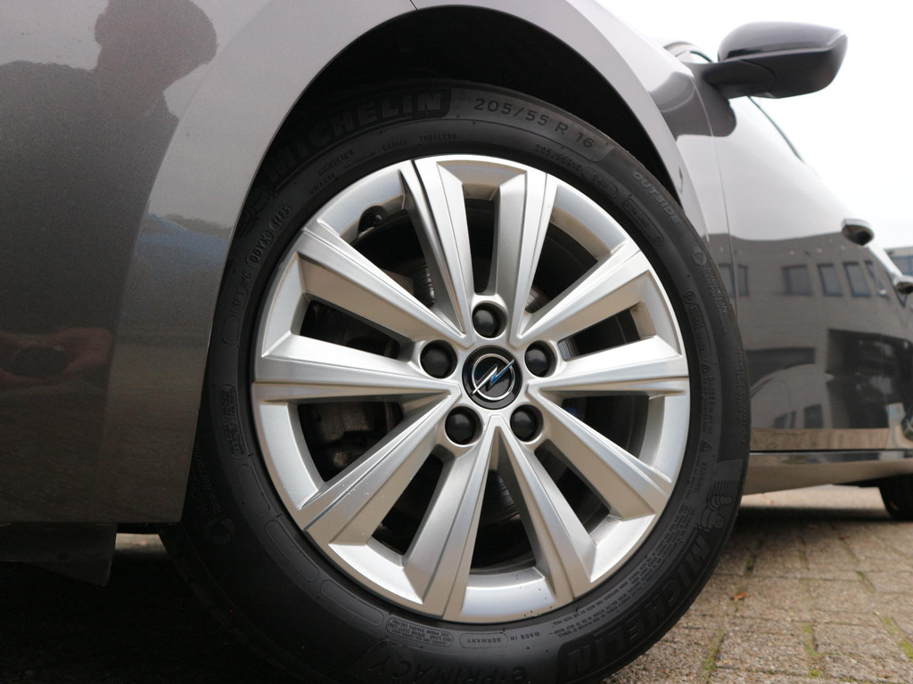 Opel Astra (T438GH) met abonnement