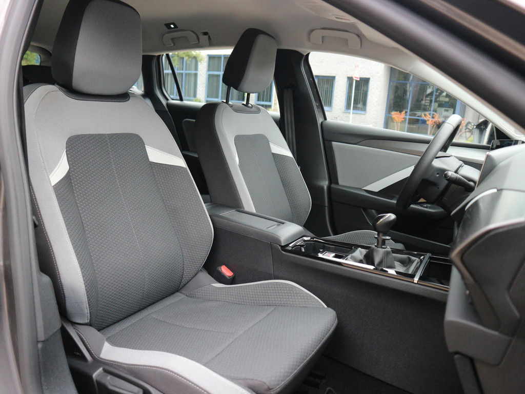 Opel Astra (T438GH) met abonnement