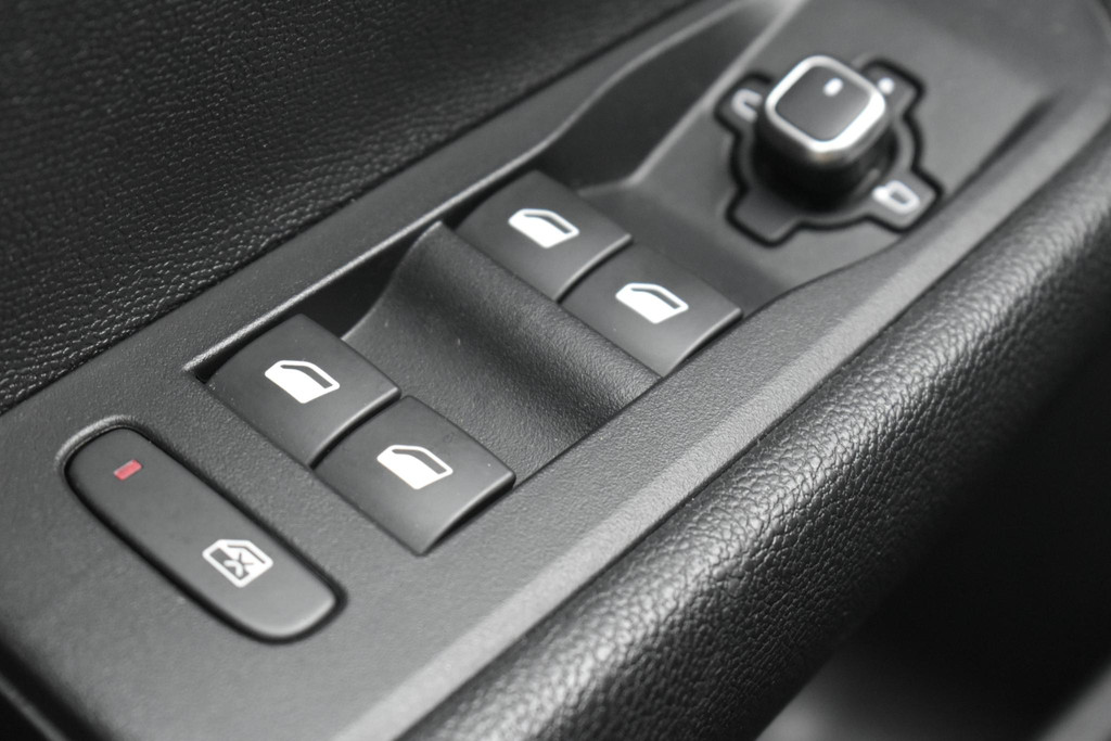 Opel Astra (T439JG) met abonnement