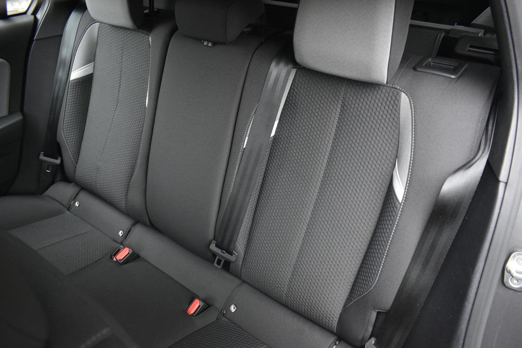 Opel Astra (T439JG) met abonnement