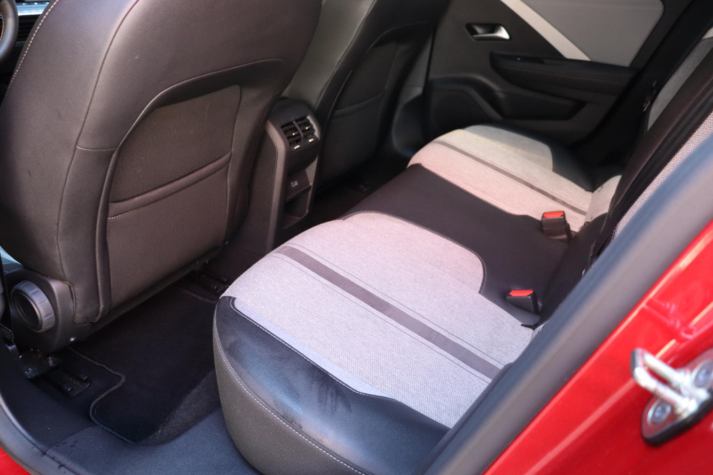 Opel Astra (T819FD) met abonnement