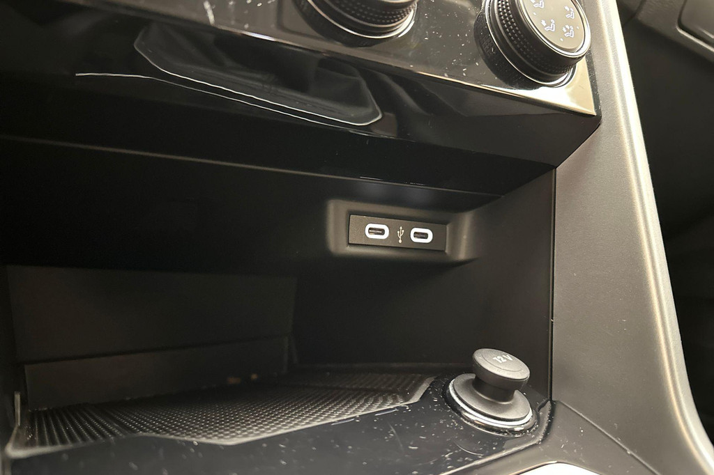 Volkswagen T-Roc (X462DS) met abonnement