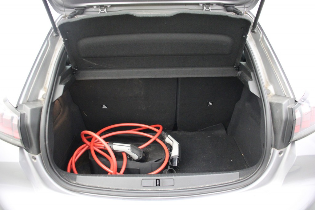 Peugeot e-208 (P408ZD) met abonnement