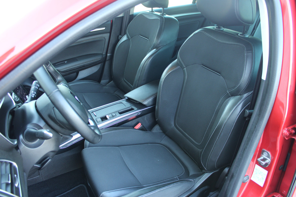 Renault MEGANE Estate (T548KT) met abonnement