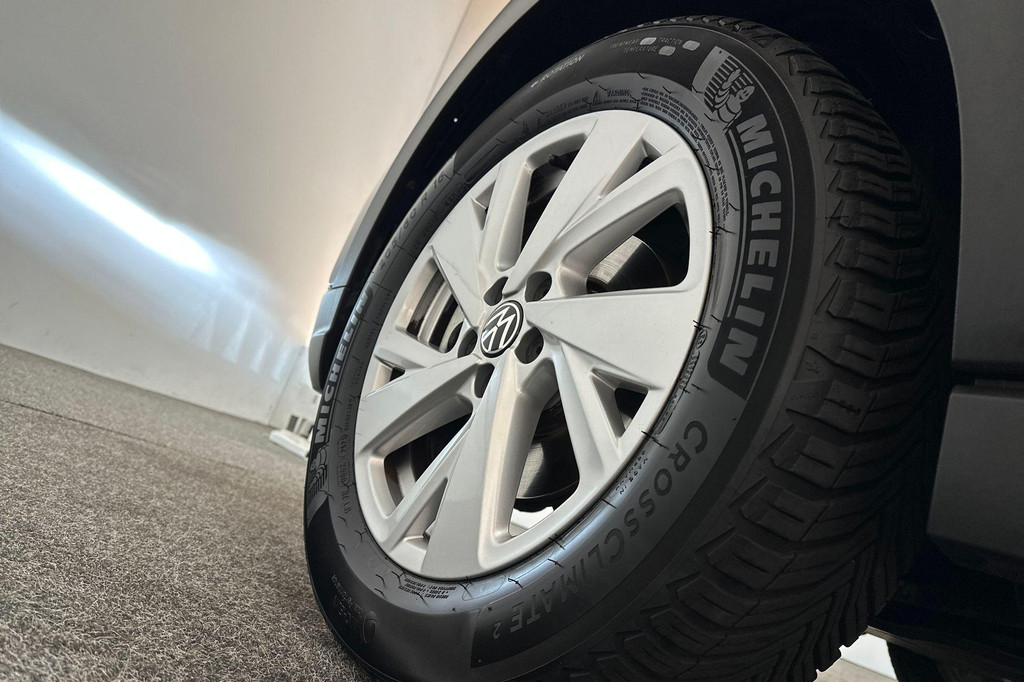 Volkswagen Taigo (T506ZR) met abonnement