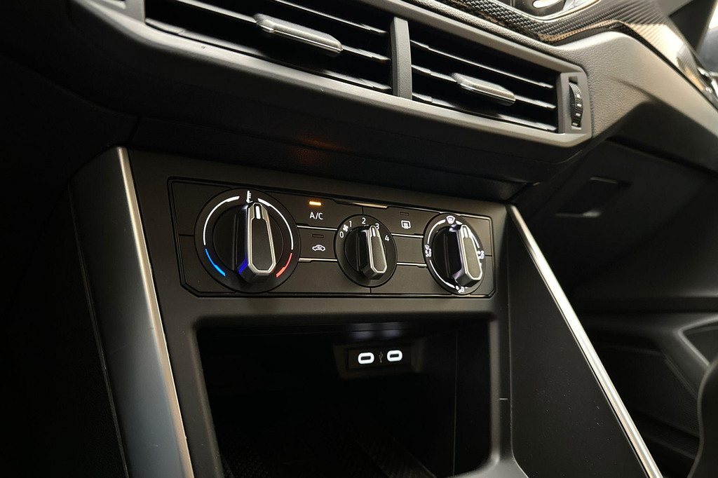 Volkswagen Taigo (T506ZR) met abonnement