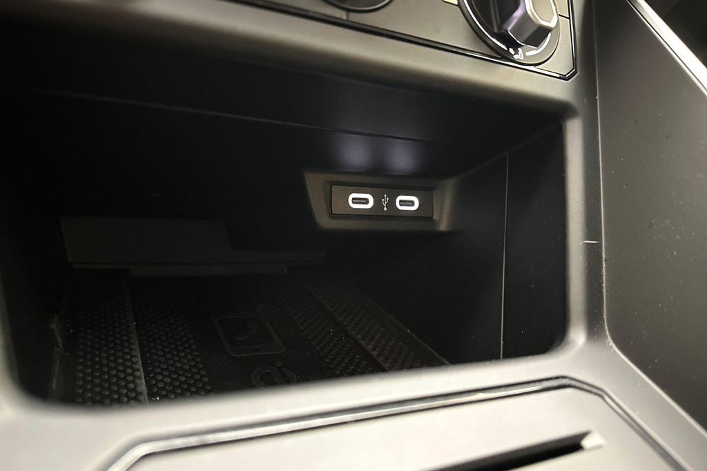 Volkswagen Taigo (T506ZR) met abonnement