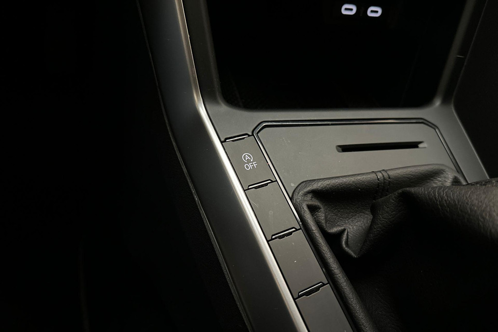 Volkswagen Taigo (T506ZR) met abonnement