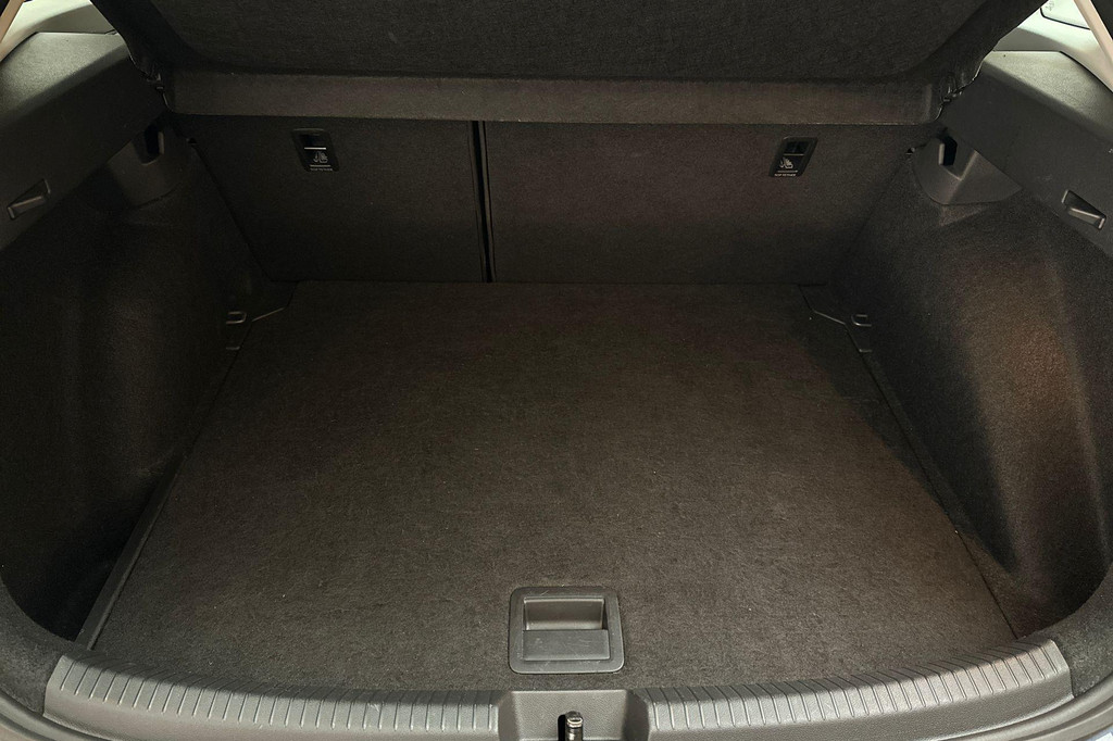 Volkswagen Taigo (T506ZR) met abonnement