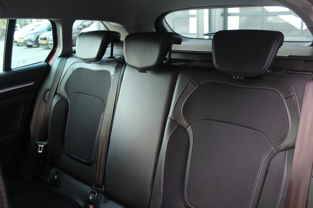 Renault MEGANE Estate (T192LL) met abonnement