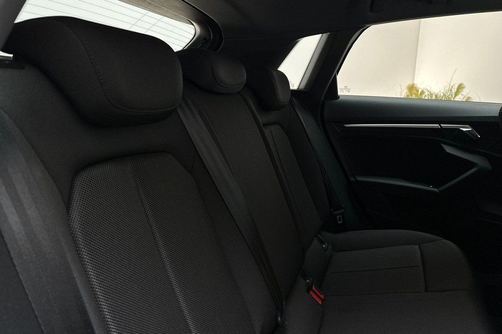 Audi A3 (T731SH) met abonnement